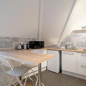 Grand Place And Equipped Studio! Rijsel